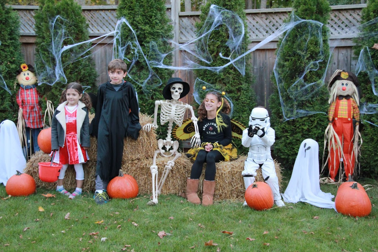 How to Throw a Spooktacular Halloween Party – Life's My Party